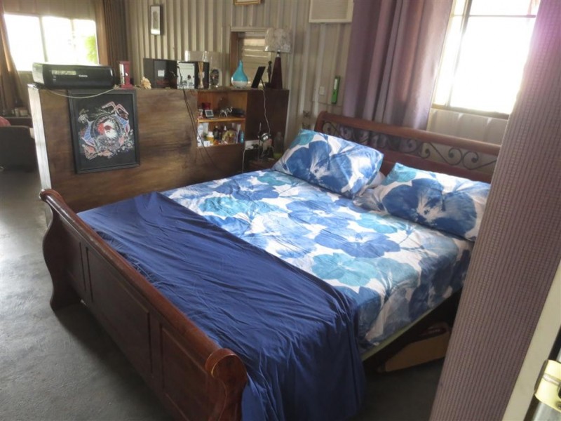 MC 71529 25 Rubyhill Crescent, Sapphire QLD 4702