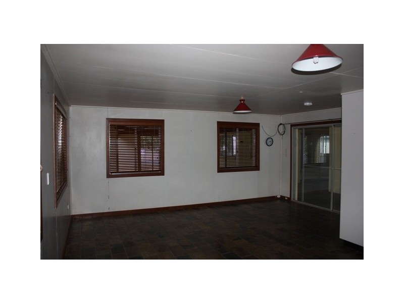 16 Old Aiport Drive, Emerald QLD 4720