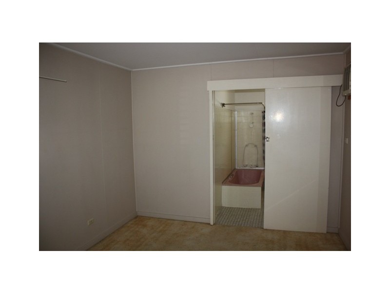 16 Old Aiport Drive, Emerald QLD 4720