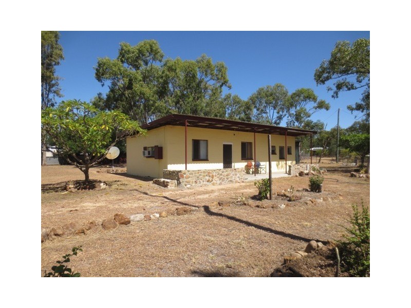 7 Baker Road, Sapphire QLD 4702