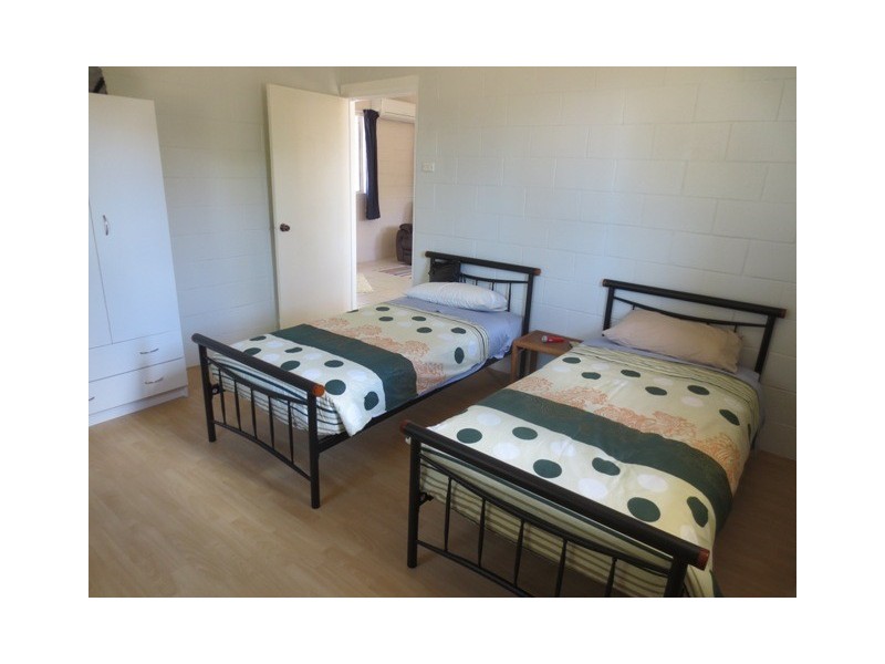 7 Baker Road, Sapphire QLD 4702