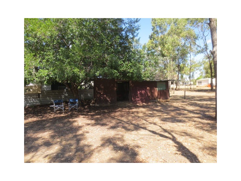 7 Baker Road, Sapphire QLD 4702