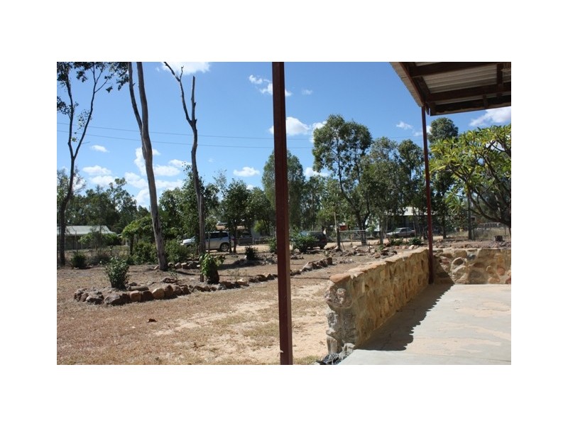 7 Baker Road, Sapphire QLD 4702