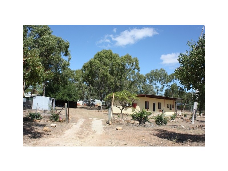 7 Baker Road, Sapphire QLD 4702