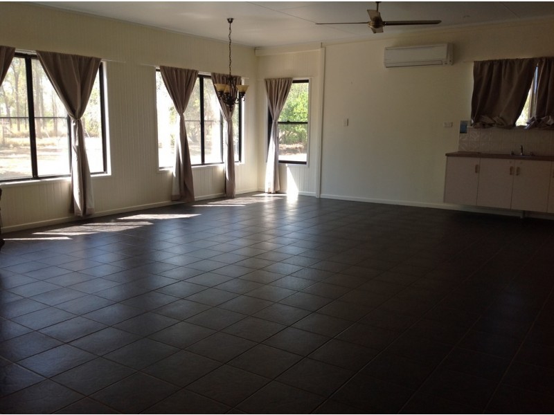 243 Glengallan Road, Emerald QLD 4720