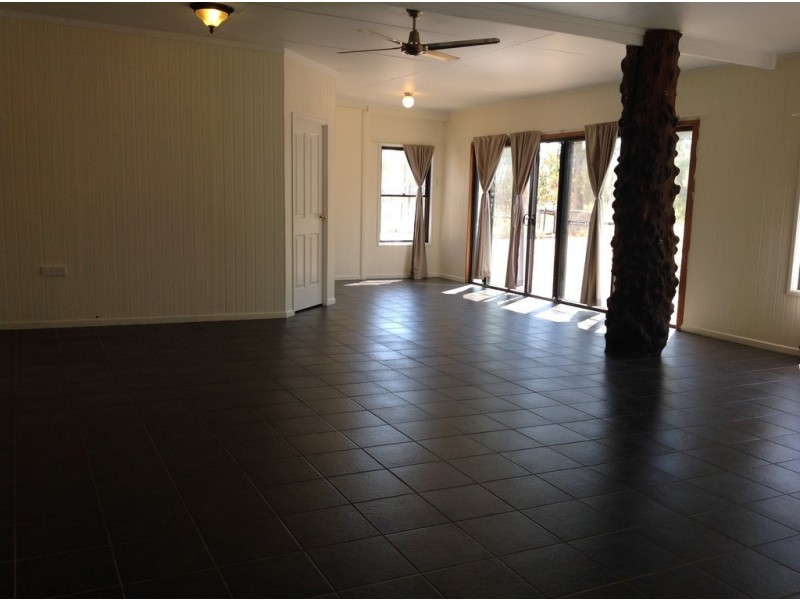 243 Glengallan Road, Emerald QLD 4720