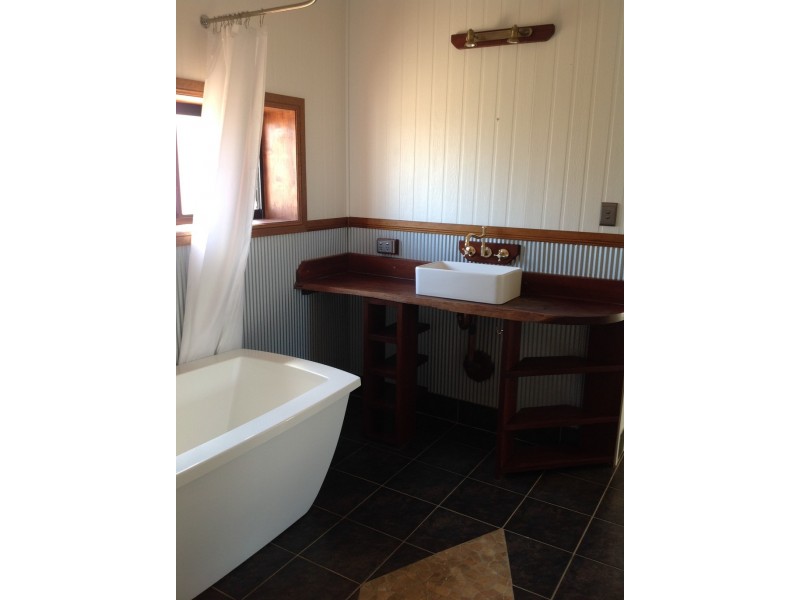 243 Glengallan Road, Emerald QLD 4720