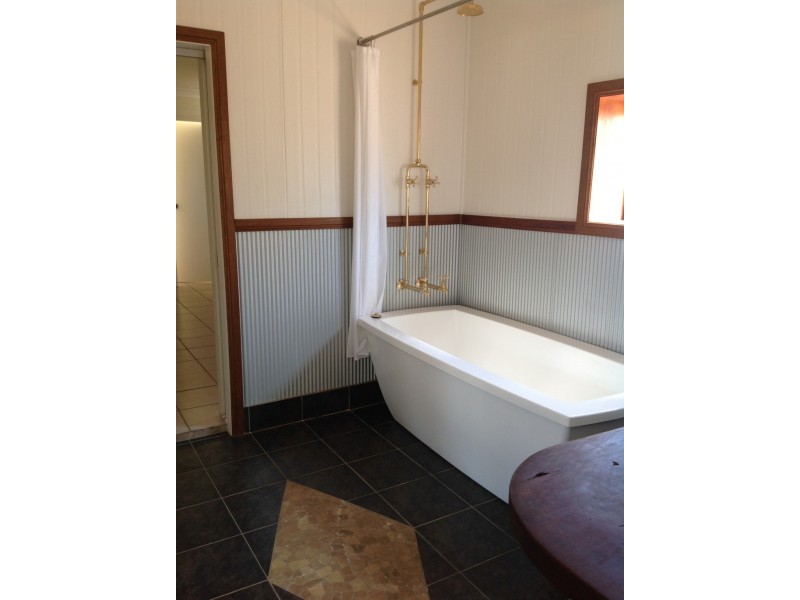 243 Glengallan Road, Emerald QLD 4720