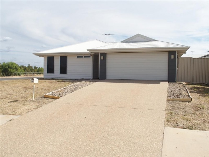 1/40 Lakeside Drive, Emerald QLD 4720