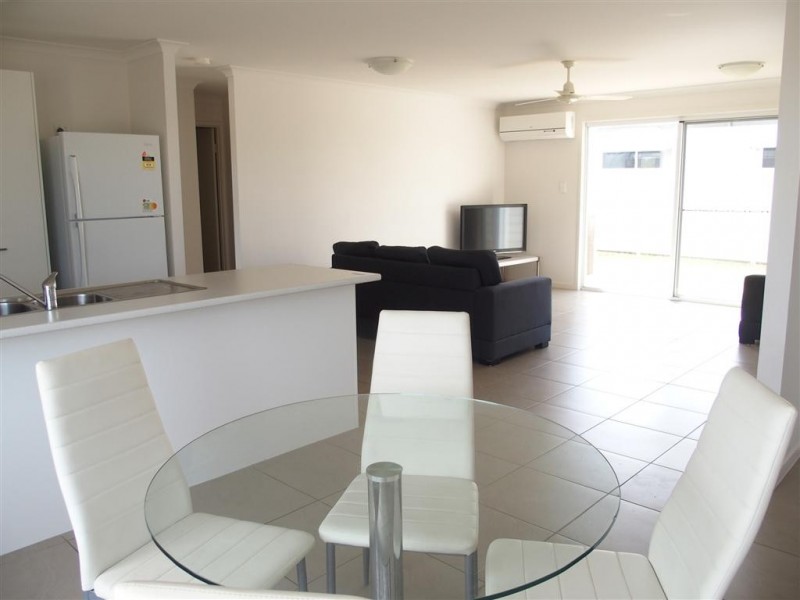 1/40 Lakeside Drive, Emerald QLD 4720