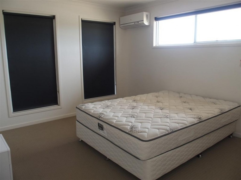 1/40 Lakeside Drive, Emerald QLD 4720