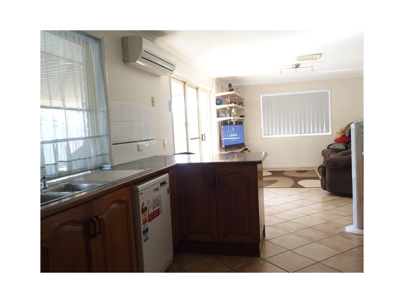 70 Crinum Crescent, Emerald QLD 4720