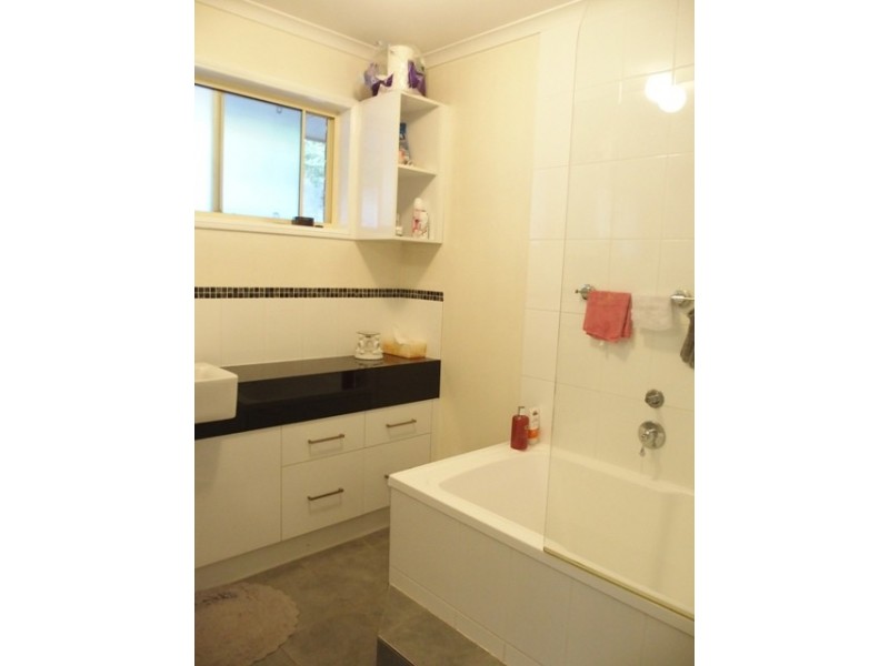 70 Crinum Crescent, Emerald QLD 4720