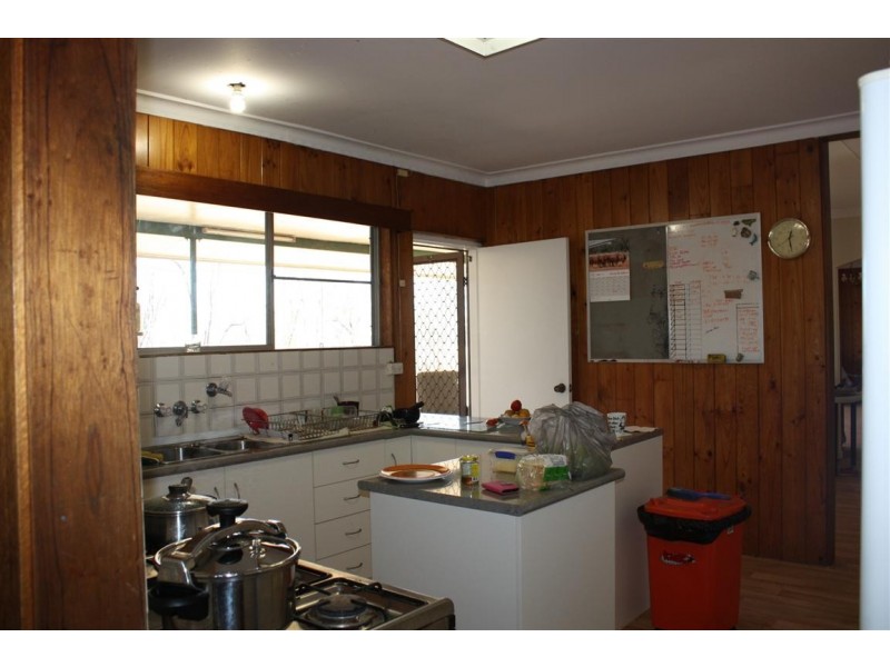 98 Caringal Road, Emerald QLD 4720