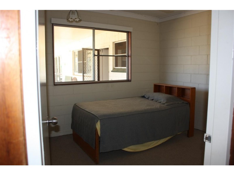 98 Caringal Road, Emerald QLD 4720