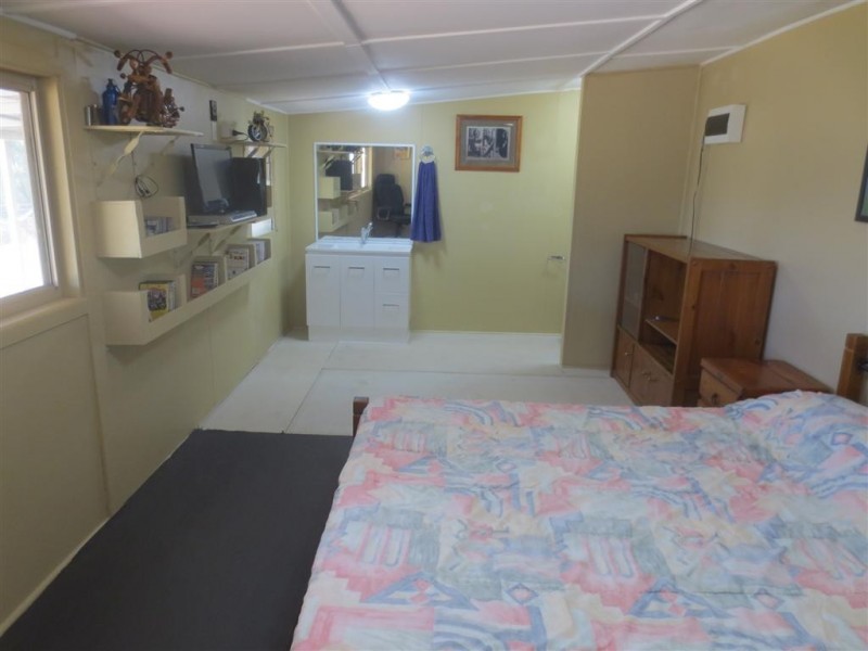 1 Scrub Lane, Rubyvale QLD 4702
