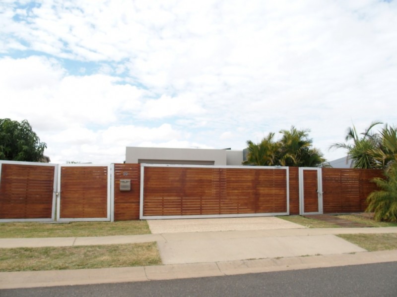 10 Desgrand Street, Emerald QLD 4720