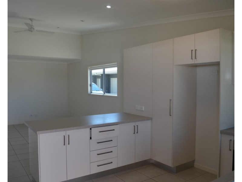 18/8 Hillcrest Street, Emerald QLD 4720