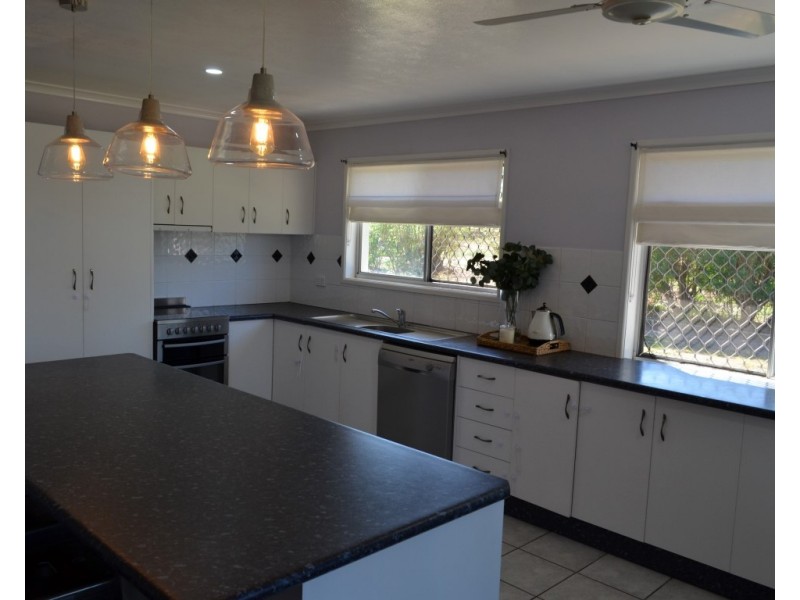 10 Andrews Road, Emerald QLD 4720