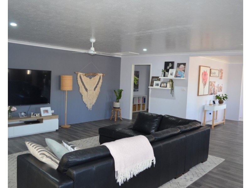 10 Andrews Road, Emerald QLD 4720