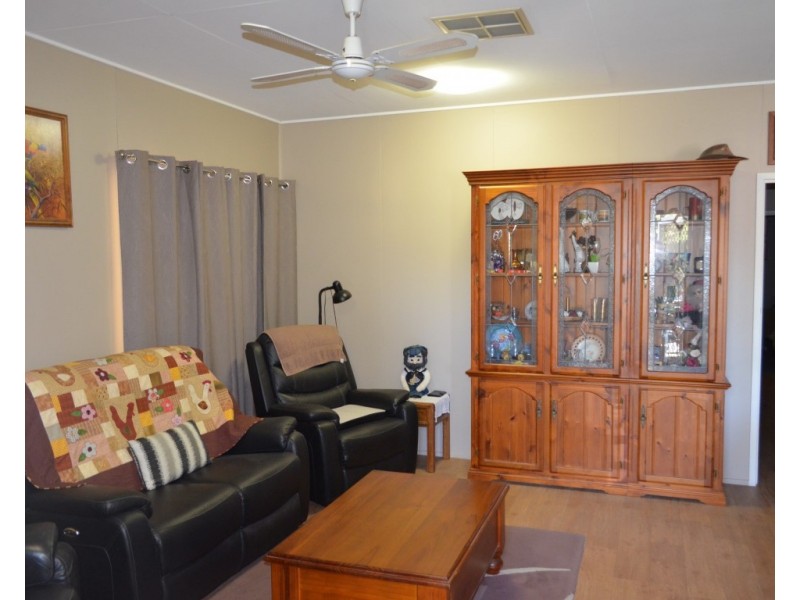 11 Mckendry Street, Emerald QLD 4720