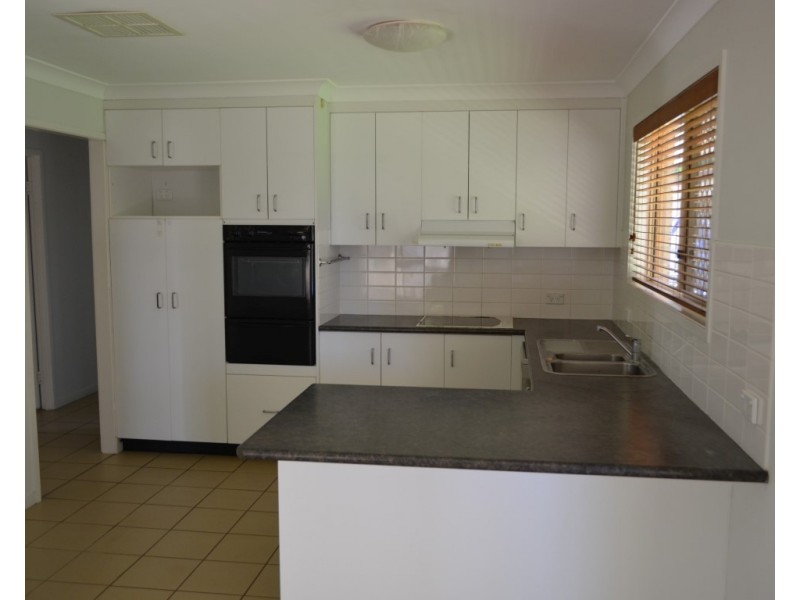 5 Crozier Crescent, Emerald QLD 4720