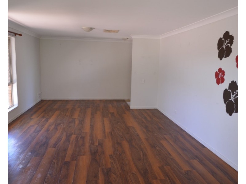 5 Crozier Crescent, Emerald QLD 4720