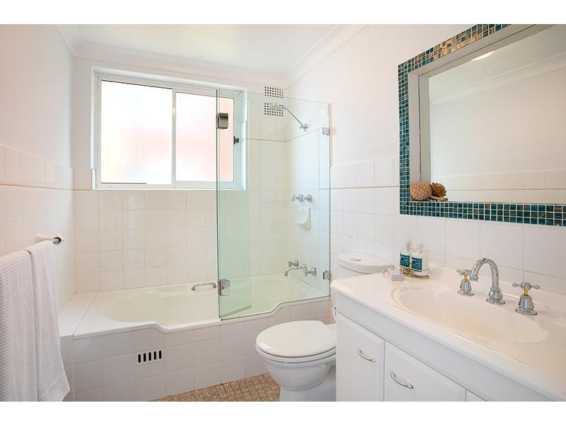 1/111 QUEENSCLIFF ROAD, Queenscliff NSW 2096