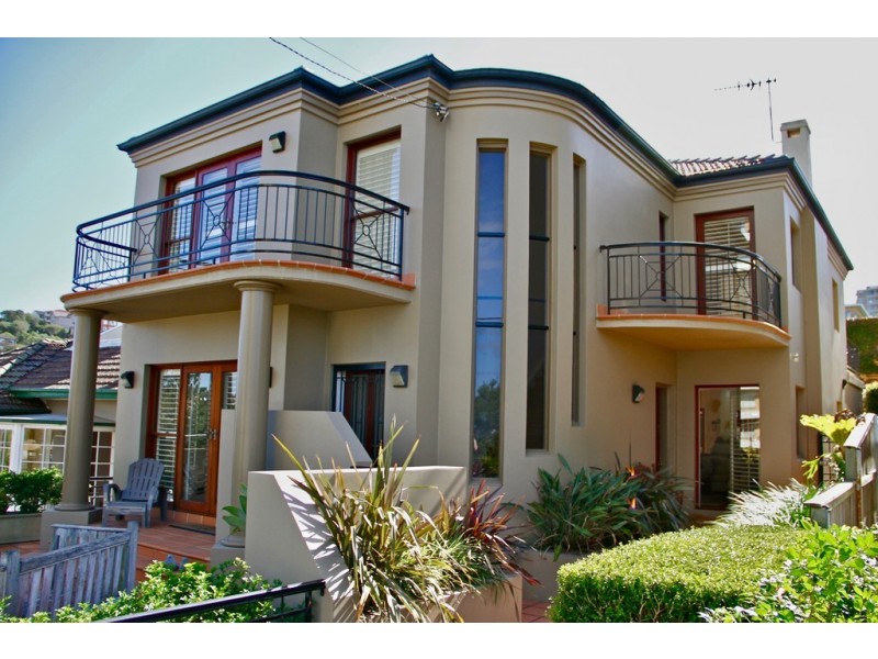 2B LAUDERDALE AVENUE, Fairlight NSW 2094