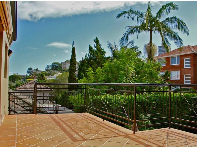 2B LAUDERDALE AVENUE, Fairlight NSW 2094