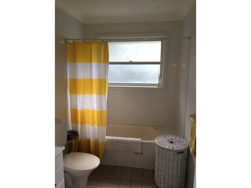 24 DELAIGH AVENUE, North Curl Curl NSW 2099