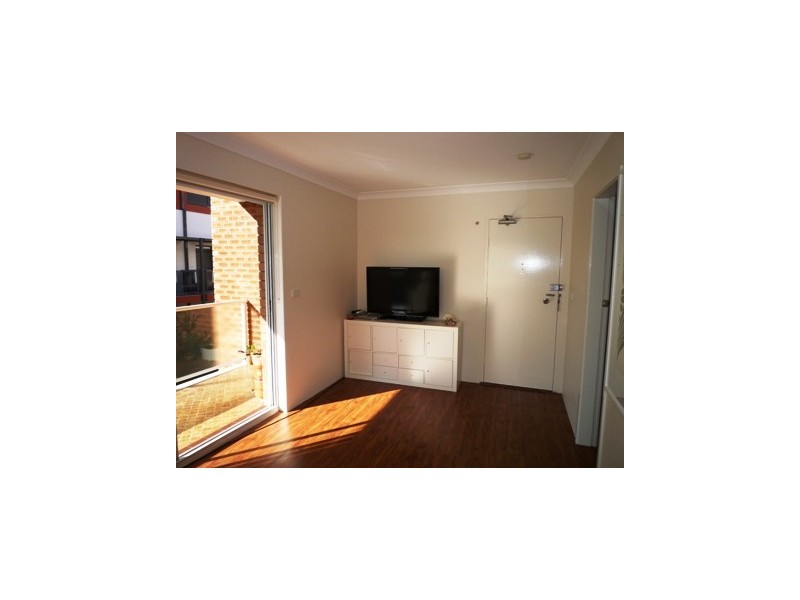 1/111 PACIFIC PARADE, Dee Why NSW 2099