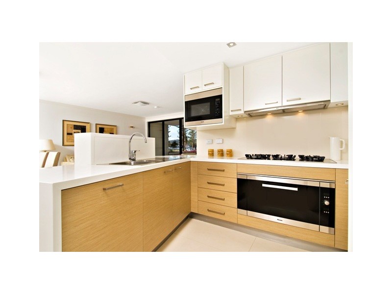 2/81 NORTH STEYNE, Manly NSW 2095