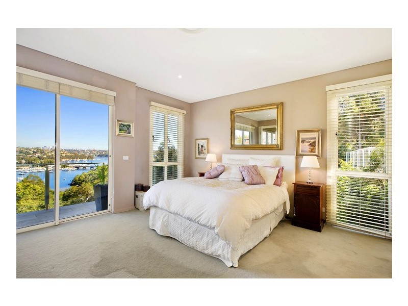 12 HEATON AVENUE, Clontarf NSW 2093