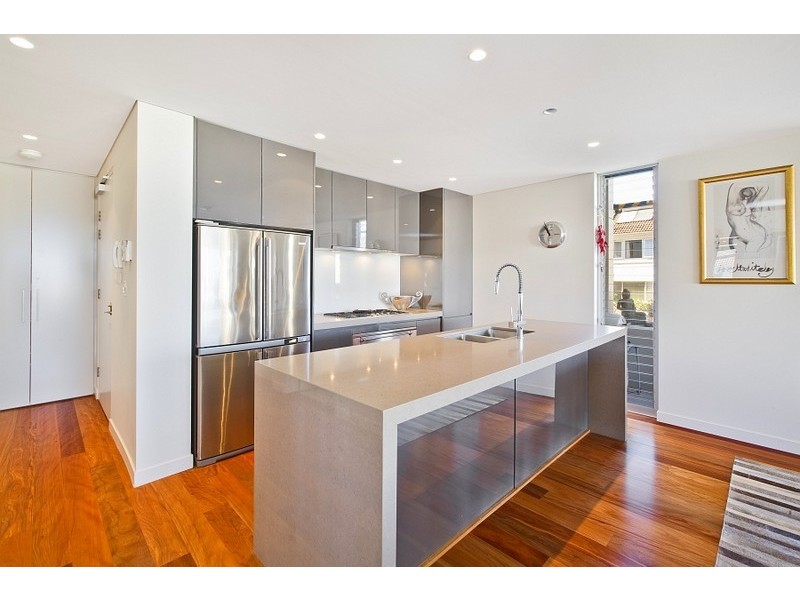 1/26 QUEENSCLIFF ROAD, Queenscliff NSW 2096