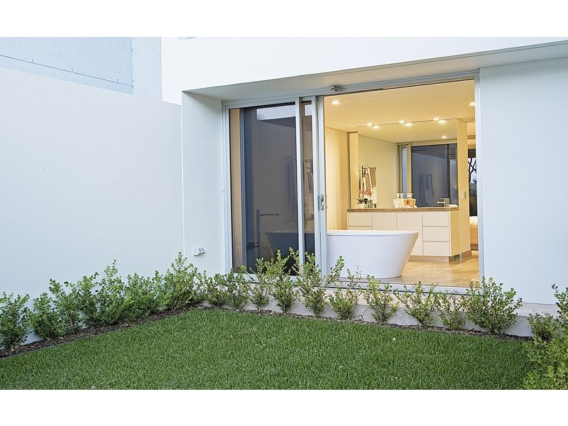 2/76-78 North Steyne, Manly NSW 2095