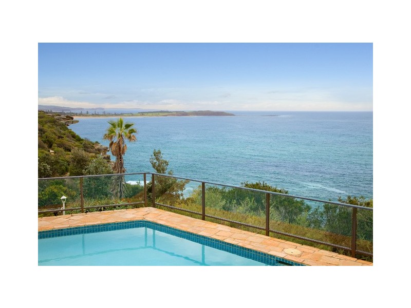 18 Handoub Parade, North Curl Curl NSW 2099