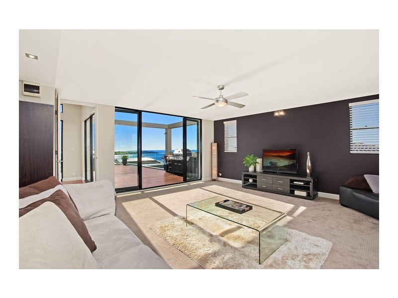 4 Summit Avenue, Dee Why NSW 2099