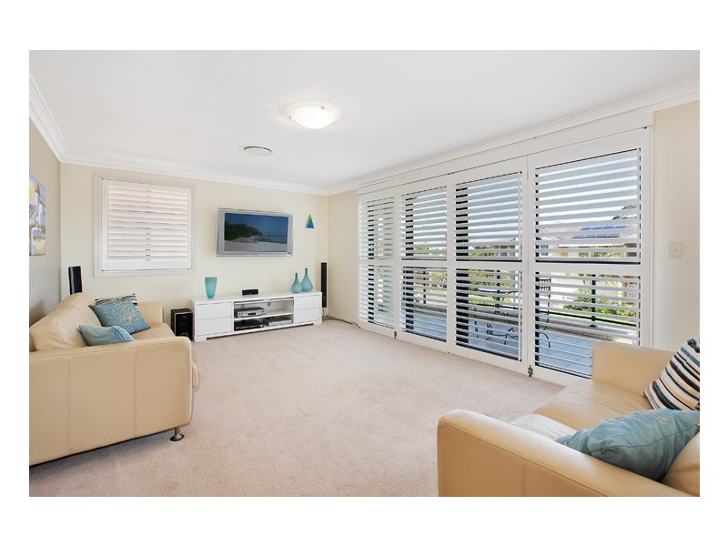 12 Valley View Road, Frenchs Forest NSW 2086