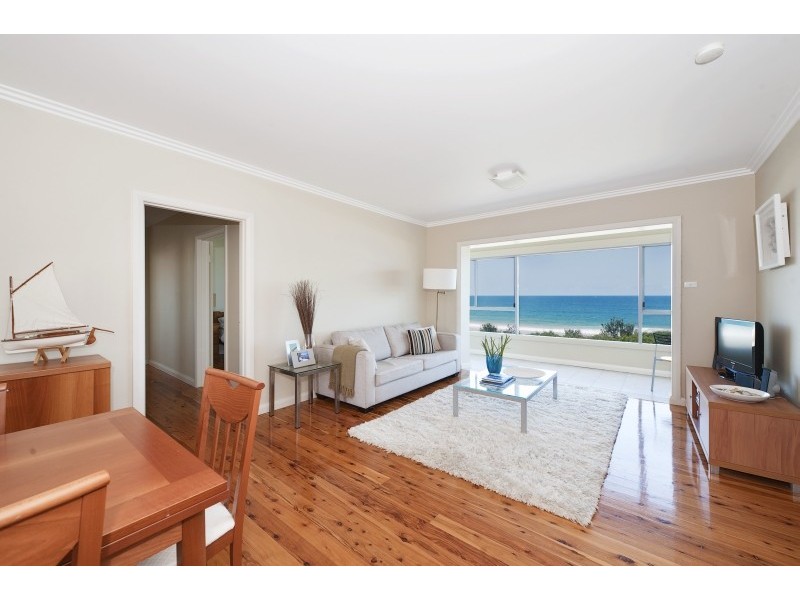 2/1 Albemarle Street, Narrabeen NSW 2101