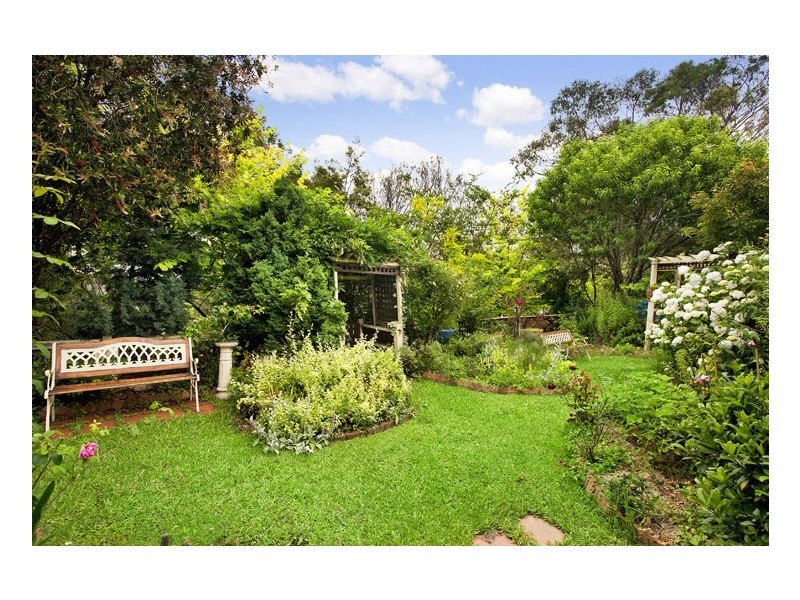 40 St Helens Avenue, Mount Kuring-gai NSW 2080