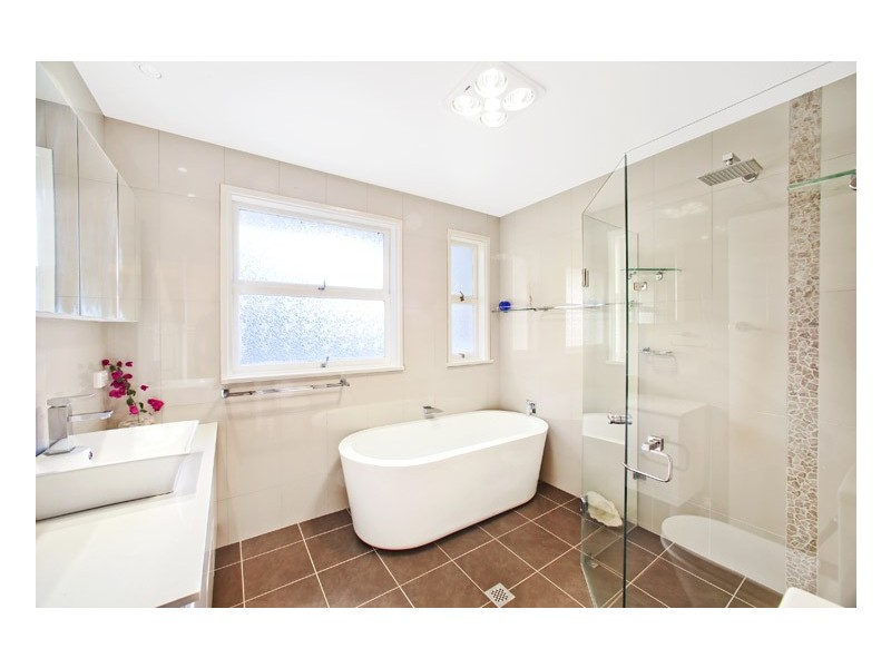 140 Oliver Street, Curl Curl NSW 2096