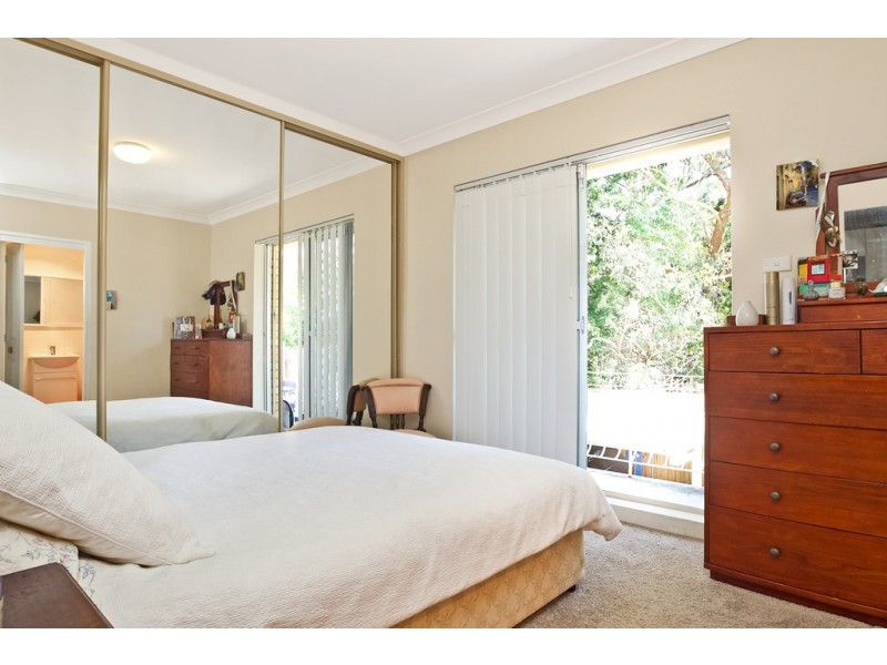 8/8 FAIRWAY CLOSE, Manly Vale NSW 2093