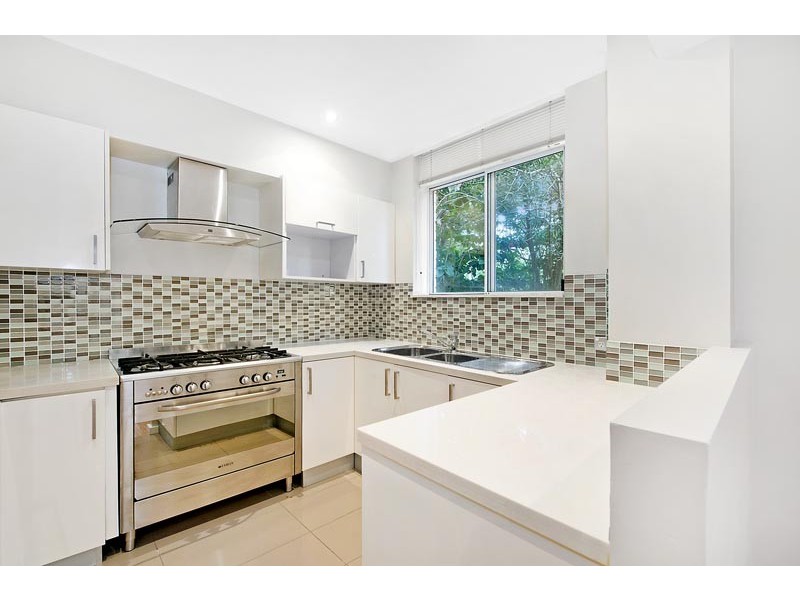 2/132 QUEENSCLIFF ROAD, Queenscliff NSW 2096