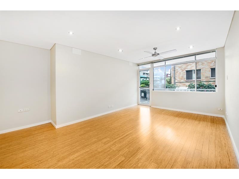 2/132 QUEENSCLIFF ROAD, Queenscliff NSW 2096