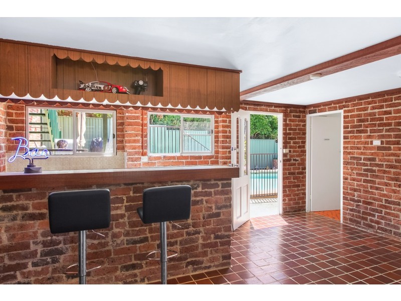 126 Parr Parade, Narraweena NSW 2099