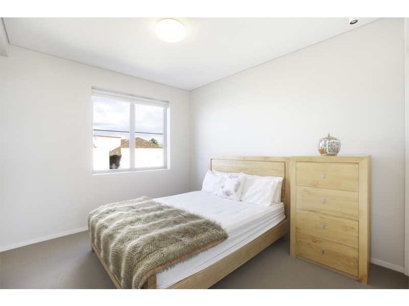 C401/8-28 THE CORSO, Manly NSW 2095