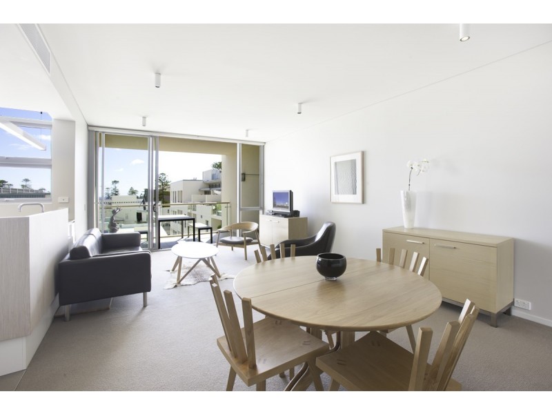C401/8-28 THE CORSO, Manly NSW 2095