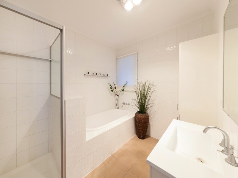 19 Greggor Street, Wynnum West QLD 4178
