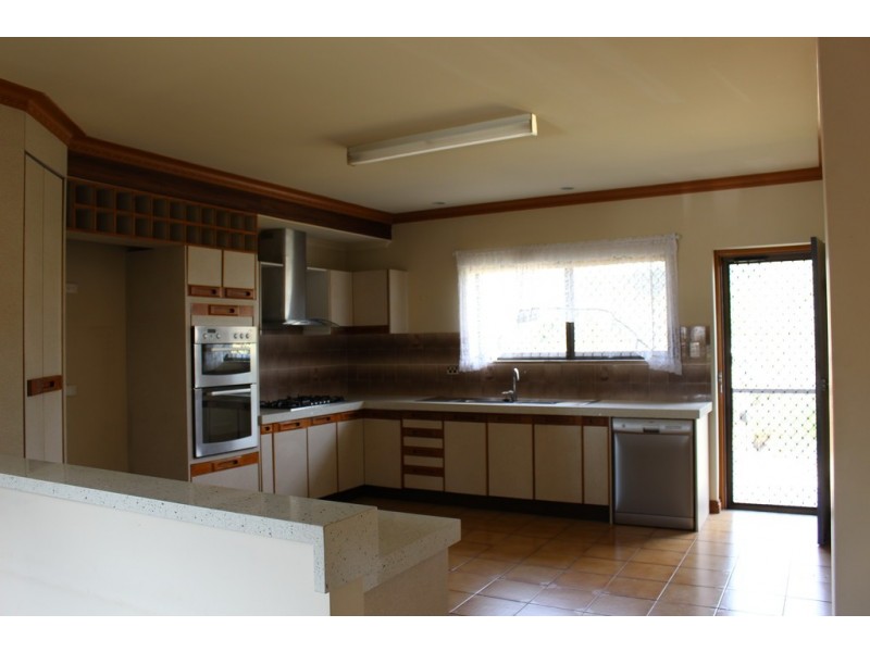 4 Firmiston Street, Carindale QLD 4152
